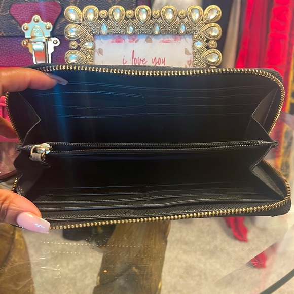 Coach Wallet 🤎 - Picture 3 of 3